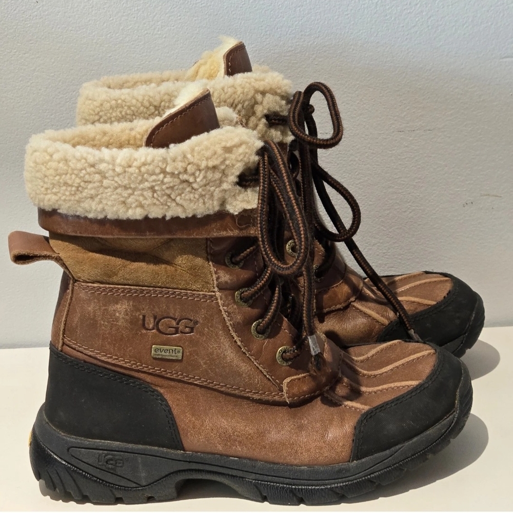 UGG Australia Waterproof Boots Youth Kids Size 1 Vibram Soles Sheepskin Brown